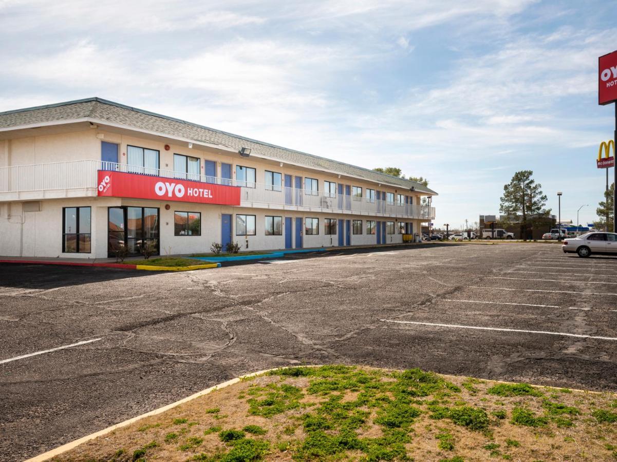 Oyo Hotel Уилкокс Екстериор снимка